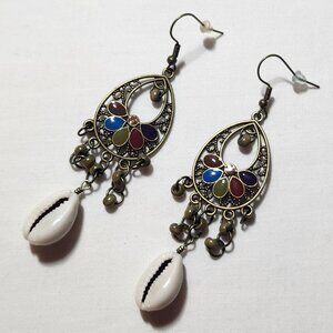 Boho shell earrings gold tone NWOT